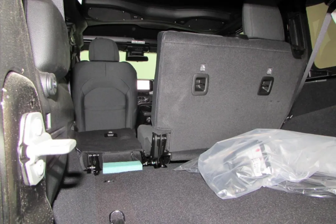 2024 Jeep Wrangler - 1C4PJXEG6RW275036 - Image #28