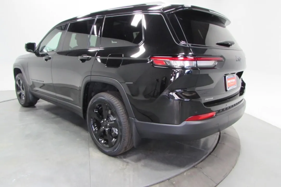 2025 Jeep Grand Cherokee - 1C4RJKBG3S8657535 - Image #5