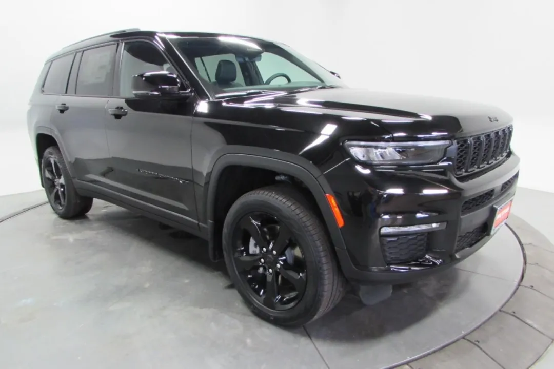 2025 Jeep Grand Cherokee - 1C4RJKBG3S8657535 - Image #33