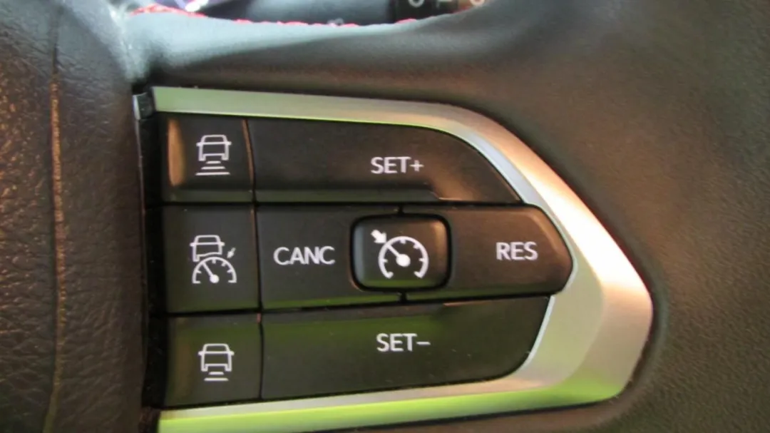 2023 Jeep Compass - 3C4NJDDNXPT522745 - Image #18