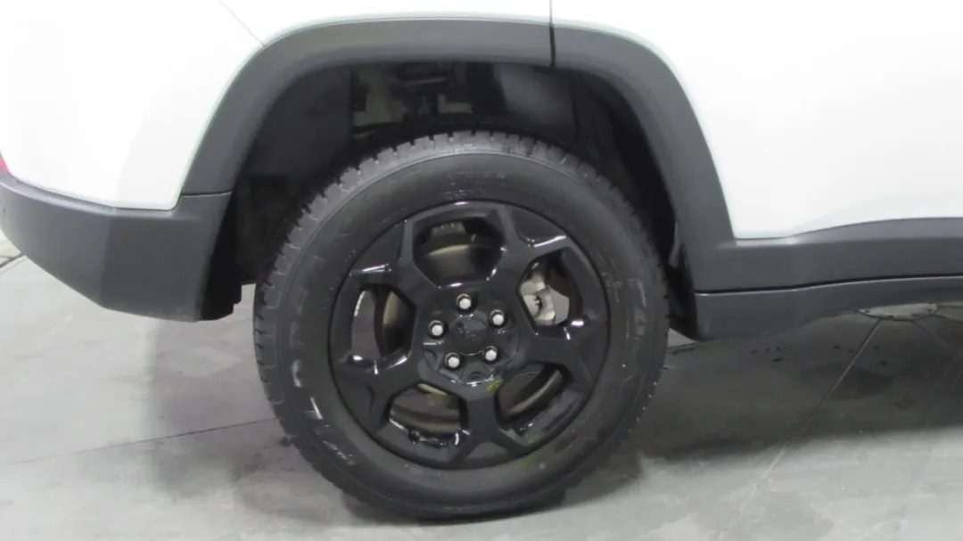 2023 Jeep Compass - 3C4NJDDNXPT522745 - Image #10