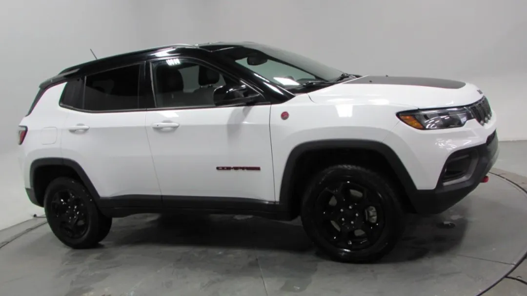 2023 Jeep Compass - 3C4NJDDNXPT522745 - Image #3